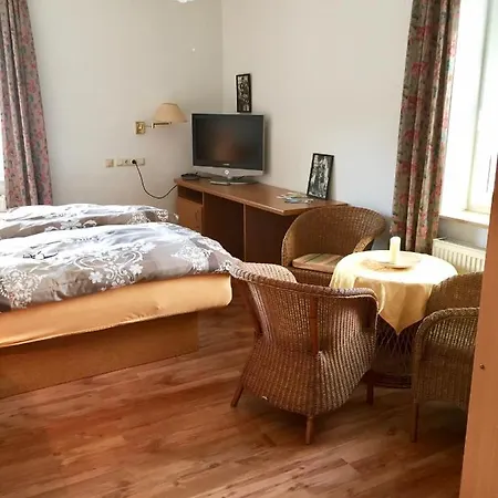 28 Qm Am Rosengarten Apartment Bad Elster