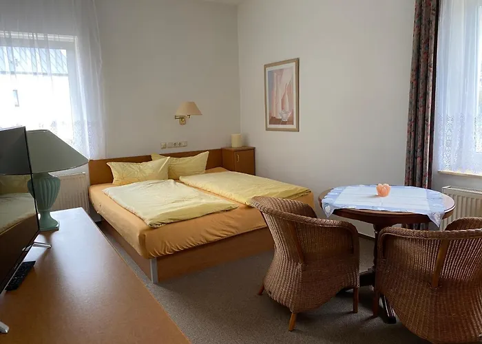 28 Qm Am Rosengarten *